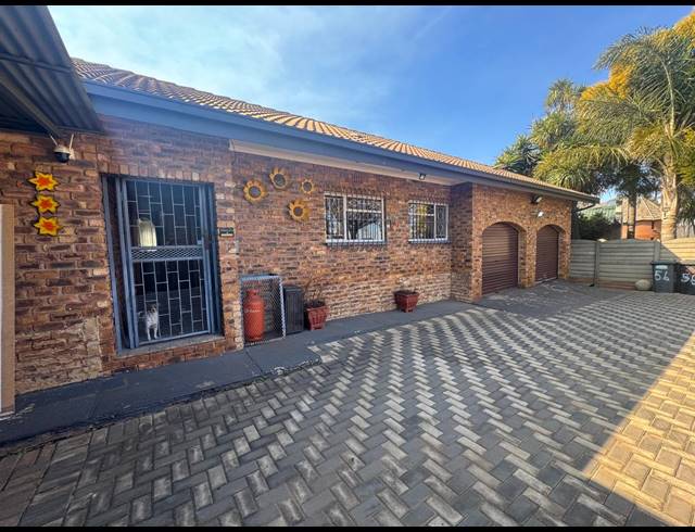 3 BEDROOM HOUSE FOR SALE IN SUNAIR PARK